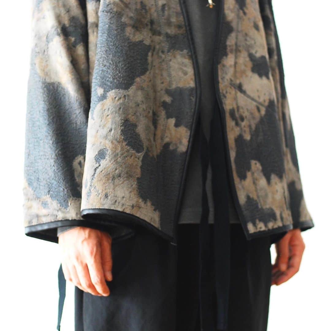 のインスタグラム：「_ Sasquatchfabrix. / サスクワッチファブリックス "HOLSTEIN HANTEN" ¥50,600- _ 〈online store / @digital_mountain〉 https://www.digital-mountain.net/shopdetail/000000012375/ _ 【オンラインストア#DigitalMountain へのご注文】 *24時間受付 *15時までのご注文で即日発送 * 1万円以上ご購入で送料無料 tel：084-973-8204 _ We can send your order overseas. Accepted payment method is by PayPal or credit card only. (AMEX is not accepted)  Ordering procedure details can be found here. >>http://www.digital-mountain.net/html/page56.html  _ 本店：#WonderMountain  blog>> http://wm.digital-mountain.info _ #Sasquatchfabrix. #サスクワッチファブリックス _  JR 「#福山駅」より徒歩10分 #ワンダーマウンテン #japan #hiroshima #福山 #福山市 #尾道 #倉敷 #鞆の浦 近く _ 系列店：@hacbywondermountain _」