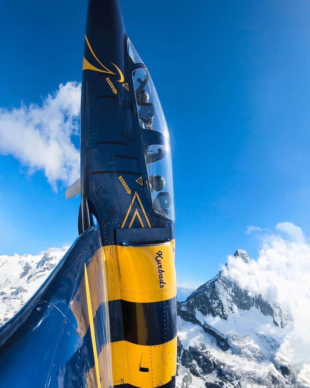 goproさんのインスタグラム写真 - (goproInstagram)「Photo of the Day: Mimicking the Matterhorn with pilot Leo Schneider ✈️ ⠀⠀⠀⠀⠀⠀⠀⠀⠀ #GoPro #Zermatt #Switzerland #Jet #Pilot」10月4日 0時31分 - gopro