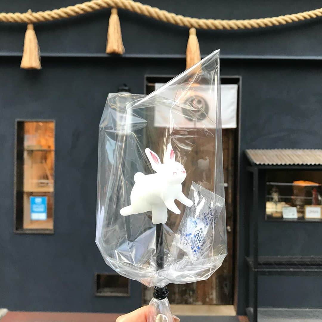 なかやまちえこのインスタグラム：「初めての飴細工体験🐇⠀ First Amezaiku（Japanese candy）workshop!⠀ ⠀ #飴細工 #うさぎ #rabbit #飴 #candy #アメシン @at_charme___shoko @satsuki__kishi @dr.8_mana」