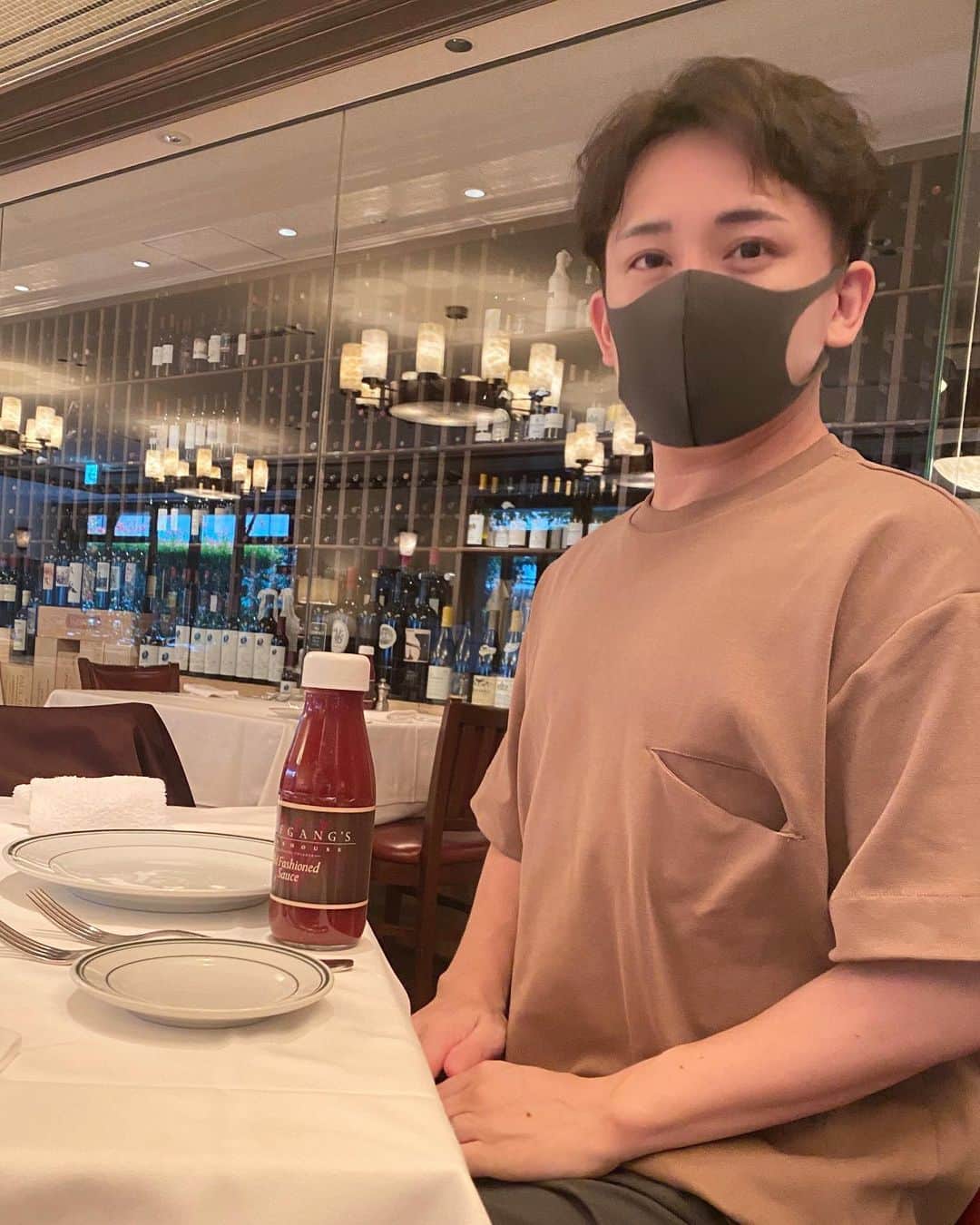 カブキンのインスタグラム：「姉妹とおディナー。  コメントください。  #妹は彼氏募集中  #婚活 #婚活YouTuber  #結婚相談所  #100日婚プロジェクト」