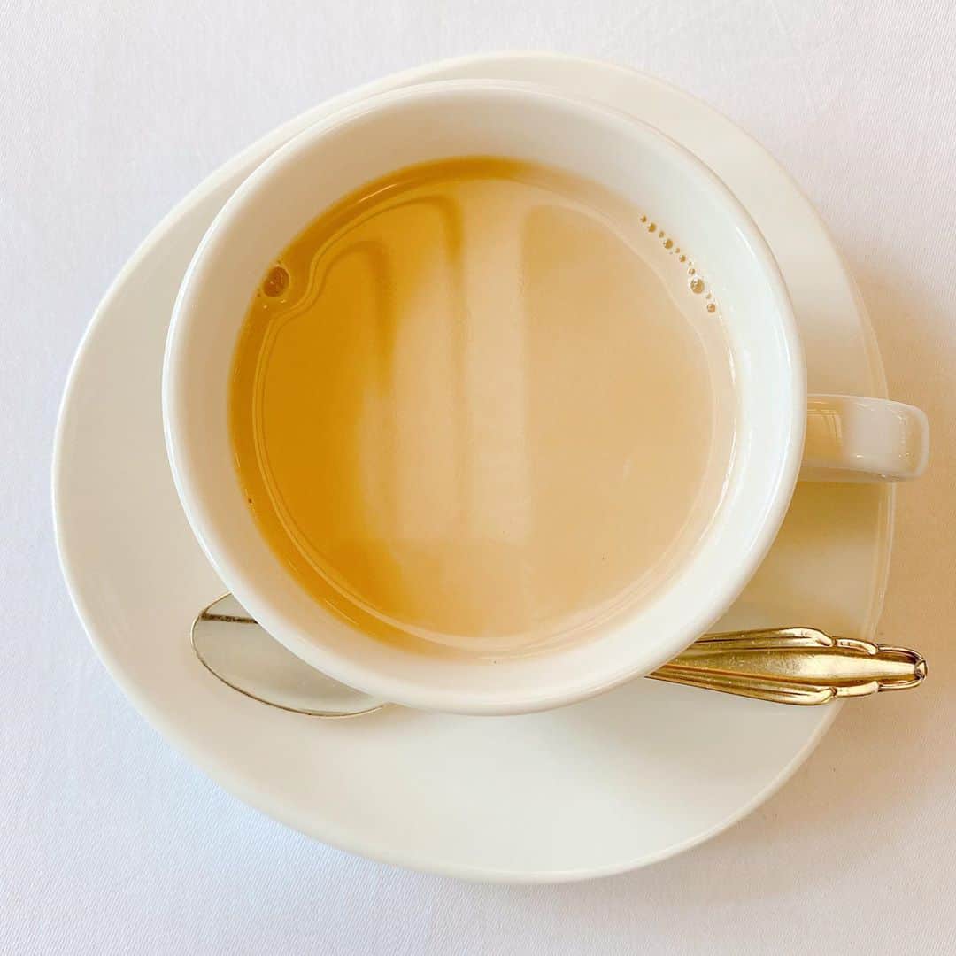 Sachiのインスタグラム：「Hotなdrinkの季節きたね🤎 水分好きには幸せな時間が増えます🍪」