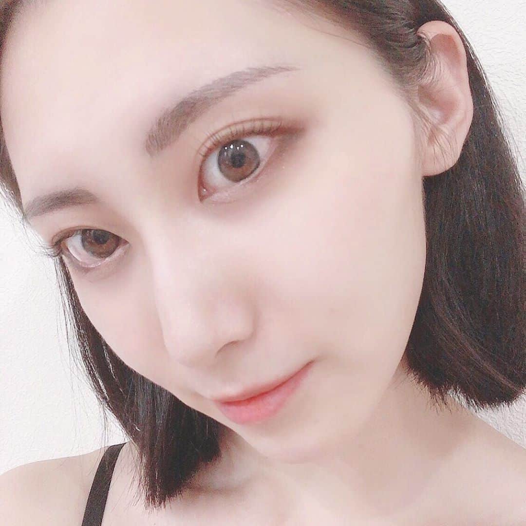 aya onoのインスタグラム：「人生初パリジェンヌラッシュしてみた✨ まつ育してて気づいたらまつ毛濃くなってたので…  #パリジェンヌラッシュ#パリジェンヌラッシュリフト#まつ育#まつげパーマ#美容#自まつ毛#自まつげ派 #beauty#japanesemodel#japanesegirl」