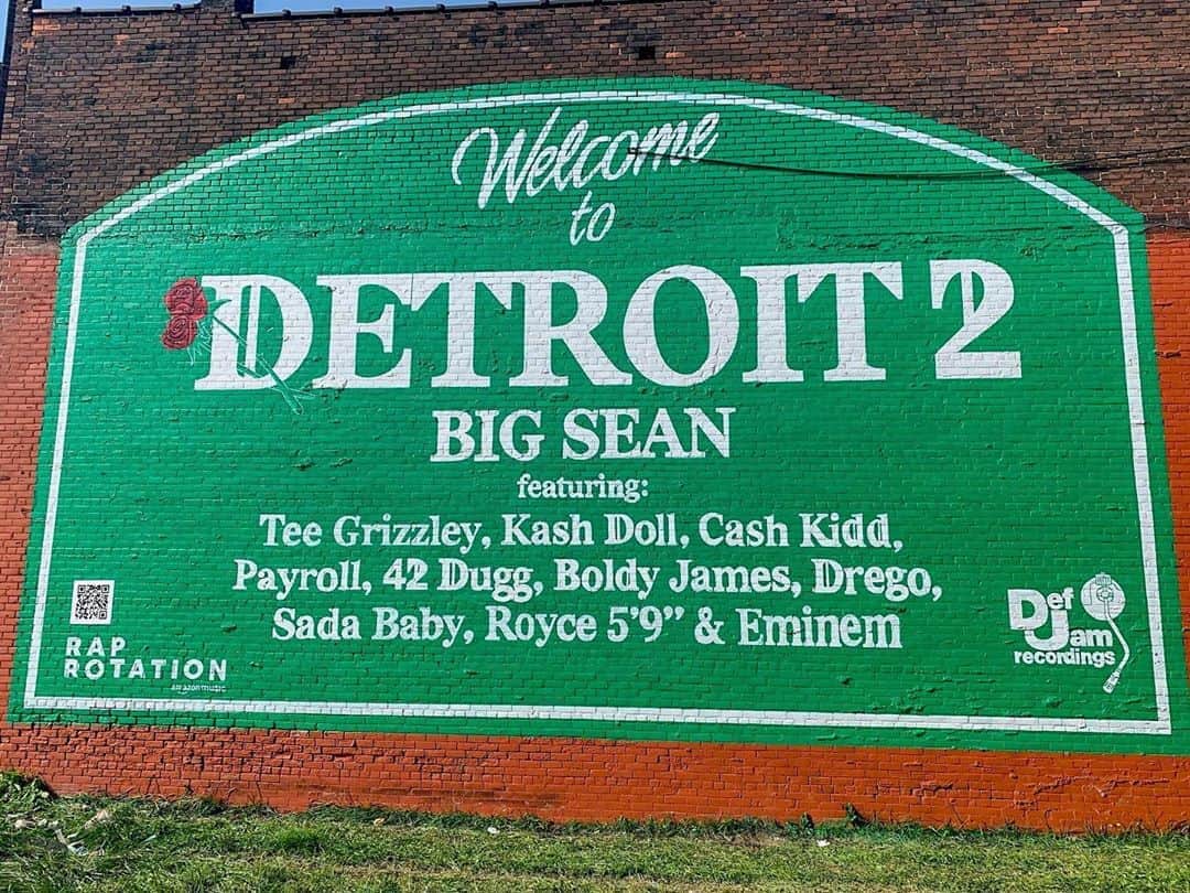 のインスタグラム：「Welcome to Detroit 2 murals are coming to a city near you…..just ask “Alexa, where’s the Detroit 2 mural” and she’ll give you the latest. Keep checking back in, each week it’ll be a different city. Thank you @rotation @amazonmusic for the support and make sure you snap a pic at the mural and drop a #RotationD2Mural to win a D2 hoodie 🌹🌹」