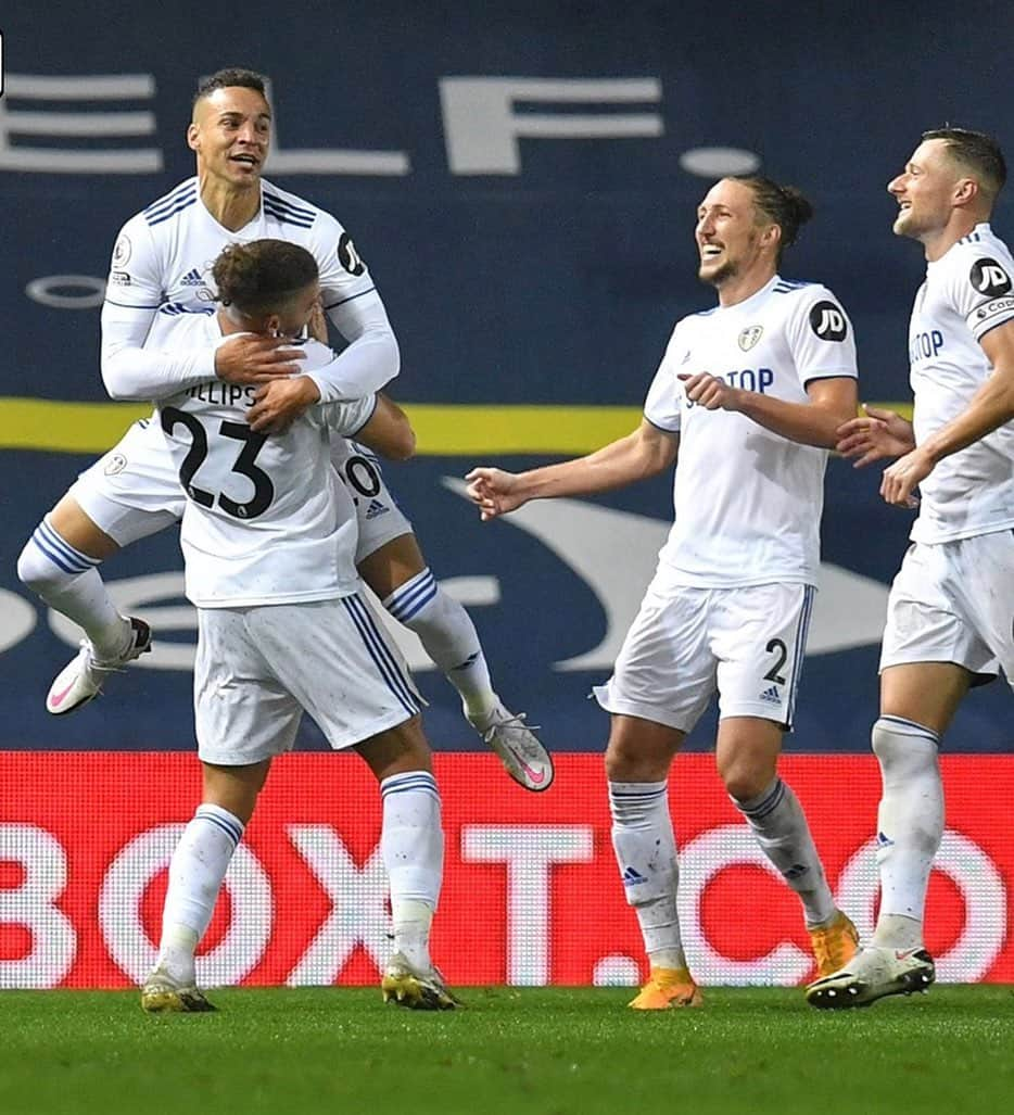 ロドリゴ・モレノ・マチャドさんのインスタグラム写真 - (ロドリゴ・モレノ・マチャドInstagram)「Great team effort to get a point today! Very happy to score my first goal for Leeds. Many more to come!!! ⚪️🔵🟡  #MarchingOnTogether」10月4日 3時39分 - rodrigom_91