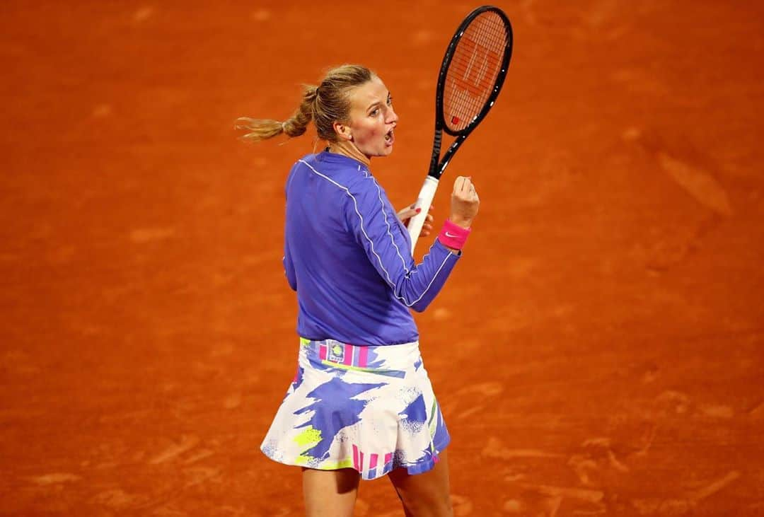 PetraKvitovaさんのインスタグラム写真 - (PetraKvitovaInstagram)「Never easy to face a fellow leftie, and @leylahannietennis played very well 👏  Me? I’m excited to be back in the second week at @rolandgarros after 5 years and ready to keep fighting for more 💪🙏  #RolandGarros」10月4日 3時57分 - petra.kvitova