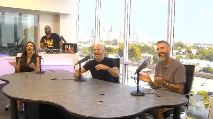 ピットブルのインスタグラム：「Here’s another fun moment of the first podcast by yours truly “From Negative to Positive” premiering next Wednesday 10/7 on @ApplePodcasts with the one and only @official_flo Dale! #FromNegativeToPositive http://apple.co/pitbull」