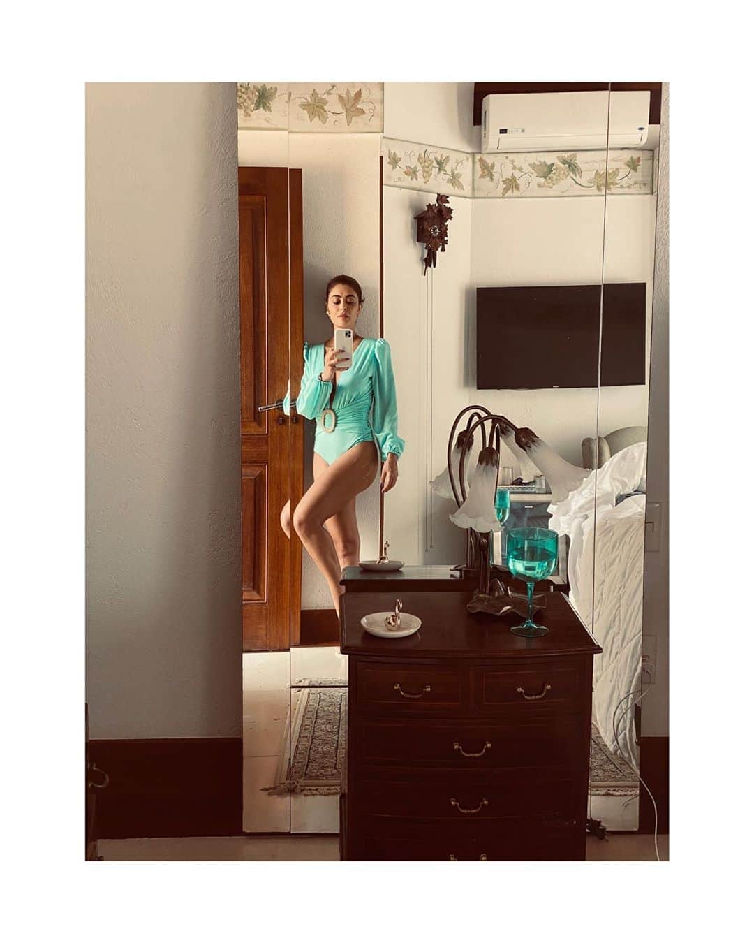 ジュリアナ・パエスのインスタグラム：「✨🍀❤️」