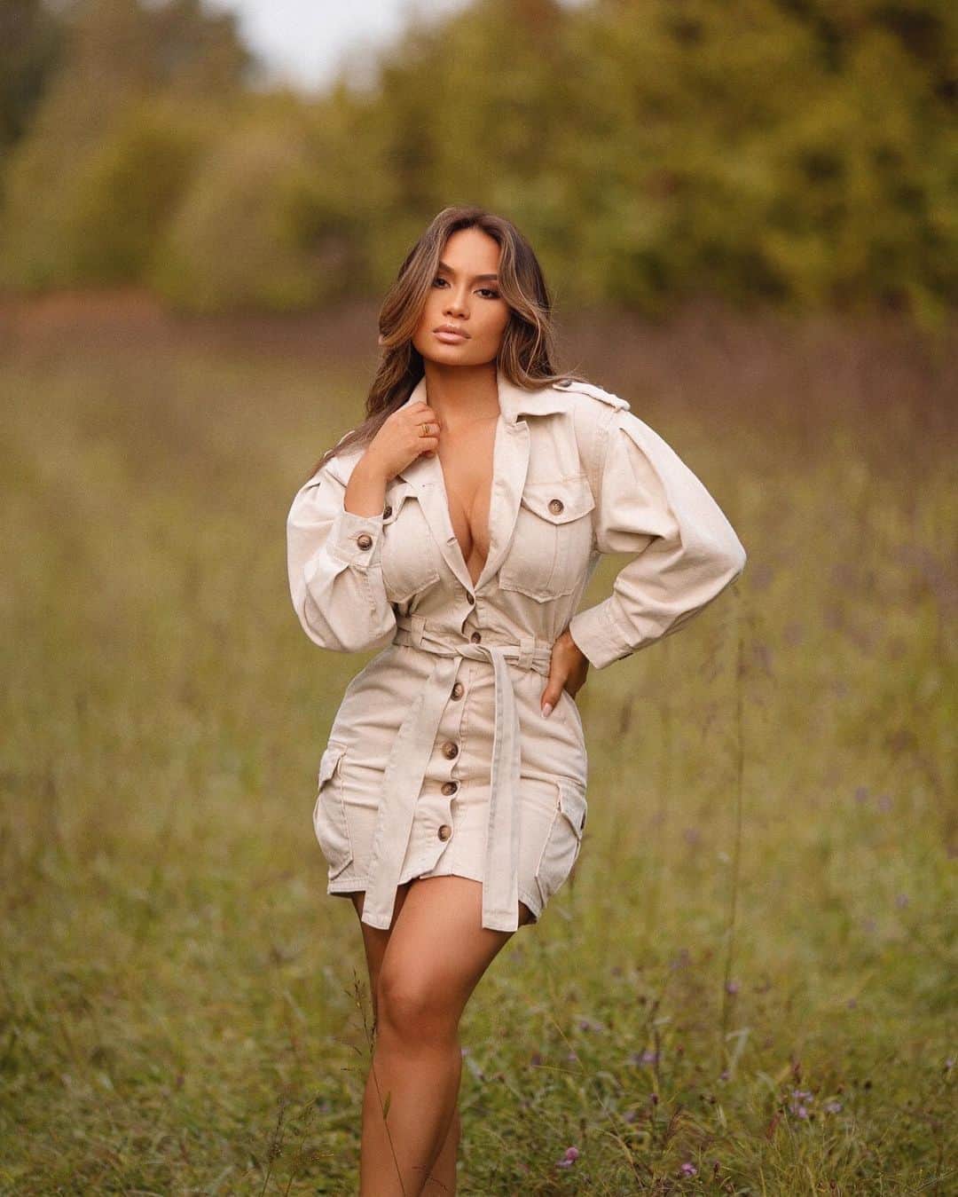 ダフネ・ジョイのインスタグラム：「Mi Amore🍂 Love this @fashionnova look, everything they have this season is amazing and always fits perfectly. •fashionnovapartner•」