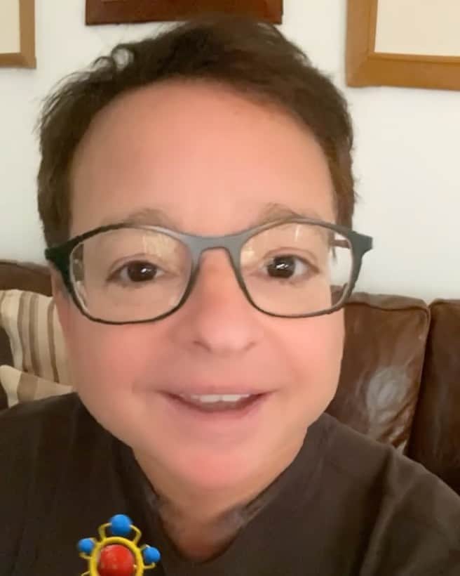 ボブ・サゲットのインスタグラム：「Never felt younger. Thank God for apps. Wishing you all a rejuvenating day.」