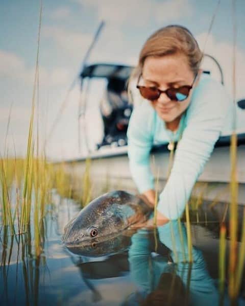 Costa Sunglassesのインスタグラム：「The low country lay down. 📷 : @ghostwatersc #SeeWhatsOutThere #BornOnTheWater」