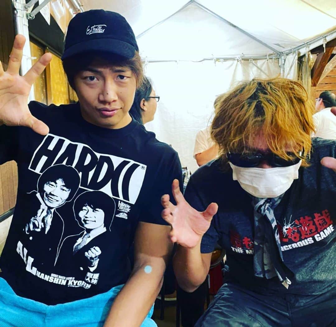 竹下幸之介のインスタグラム：「熱く燃える 君は陽炎さ  #DJニラ #金子屋  #ddtpro  #竹下幸之介 #ハードコアチョコレート」