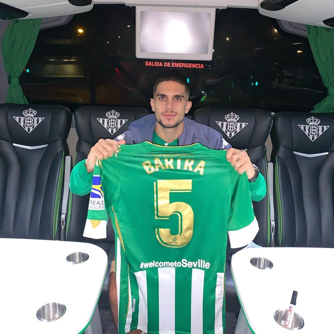 マルク・バルトラのインスタグラム：「La número 100 con mi Betis!! 😍😍 Muy contento por la victoria del equipo y muy orgulloso de ser centenario con el @realbetisbalompie !! A por 100 más... Musho Betis!!! 💚💪🏼」