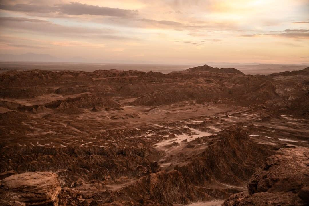 National Geographic Travelさんのインスタグラム写真 - (National Geographic TravelInstagram)「Photo by @mridulaamin / A sunset vision at the Valle de la Muerte (Death Valley) in the arid Atacama Desert, Chile, one of the driest places on Earth. When the landscape is this surreal, it's no surprise it also goes by the name Mars Valley. I shot this image on an adventurous sojourn to the Andes earlier this year. Follow @mridulaamin for photography from around the world. #Atacama #SouthAmerica」10月4日 7時04分 - natgeotravel