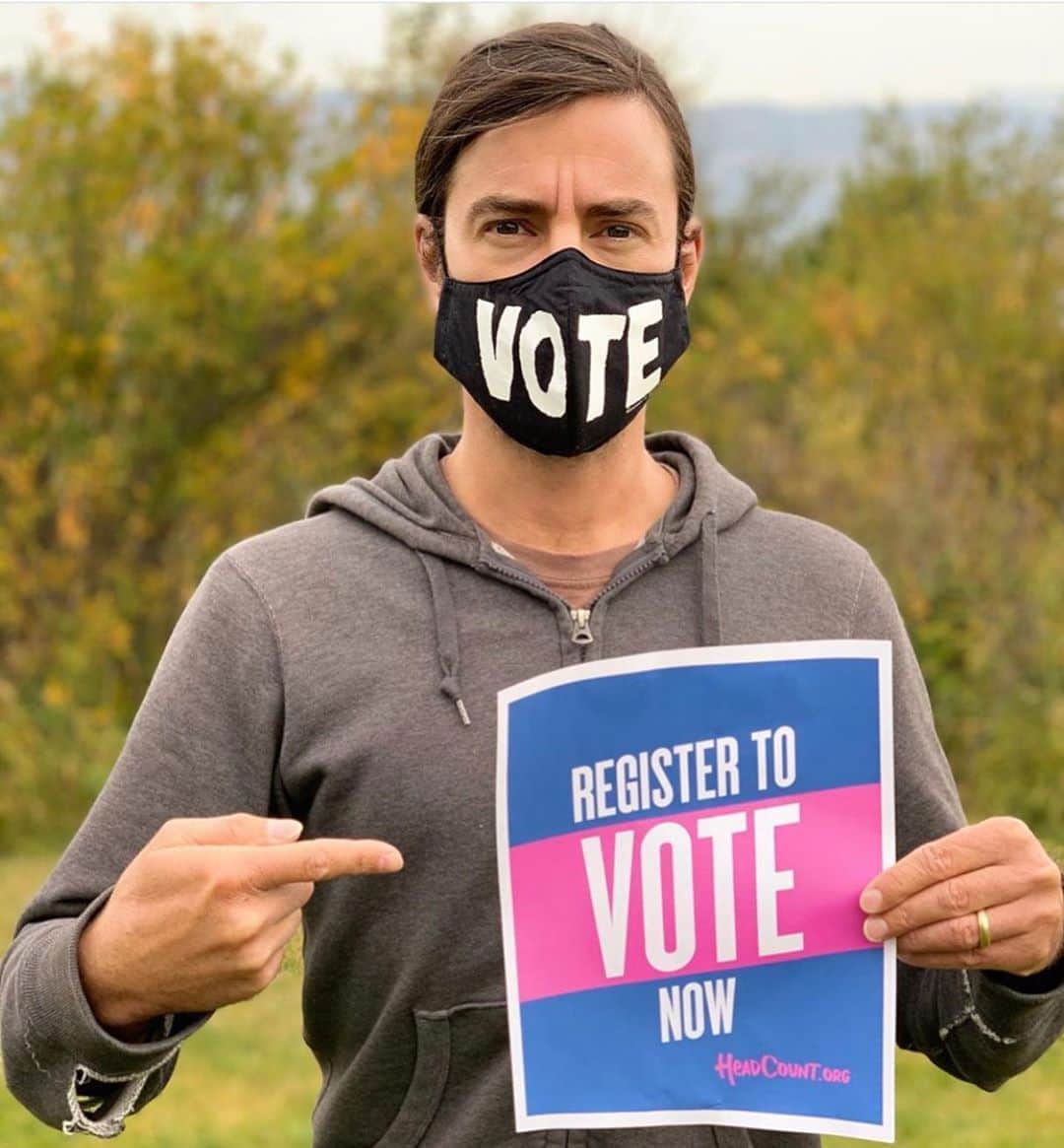 ASCAPさんのインスタグラム写真 - (ASCAPInstagram)「ASCAP Fam - Register to vote now! 19 states have deadlines this week. Link in bio to make sure you're #VoteReady (📸 of  @benyaro) #ASCAPCitizen @headcountorg」10月4日 7時06分 - ascap