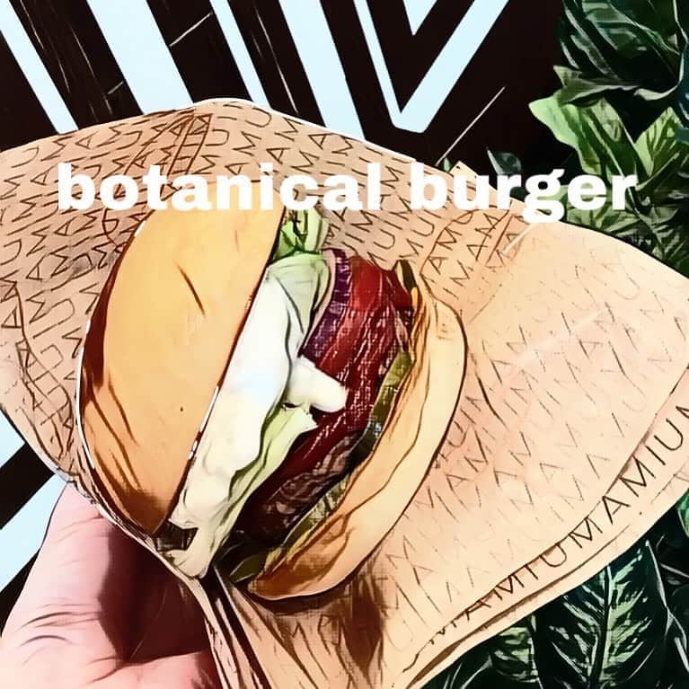 のインスタグラム：「. 🍔ボタニカルバーガー🍔 皆さんもう食べましたか？  驚きのボリューム❗️ 驚きのお肉感❗️ 驚きの味わい❣️  ウマミケチャップとヴィーガンマヨネーズで食べやすいテイストなので ビーガンでない方にもオススメです😊  まだの方はぜひ！  #ウマミバーガー  #ヴィーガン #ヴィーガンランチ　 #ヴィーガンフード  #instagood  #グルメバーガー #umamiburger  #ウマミバーガー横浜ベイサイド店  #ウマミバーガー南町田グランベリーパーク店  #ウマミバーガー有明ガーデン店  #ウマミバーガー錦糸町parco店  #ウマミバーガー恵比寿三越店  #ウマミバーガー青山店  #ウマミバーガーみなとみらい店」