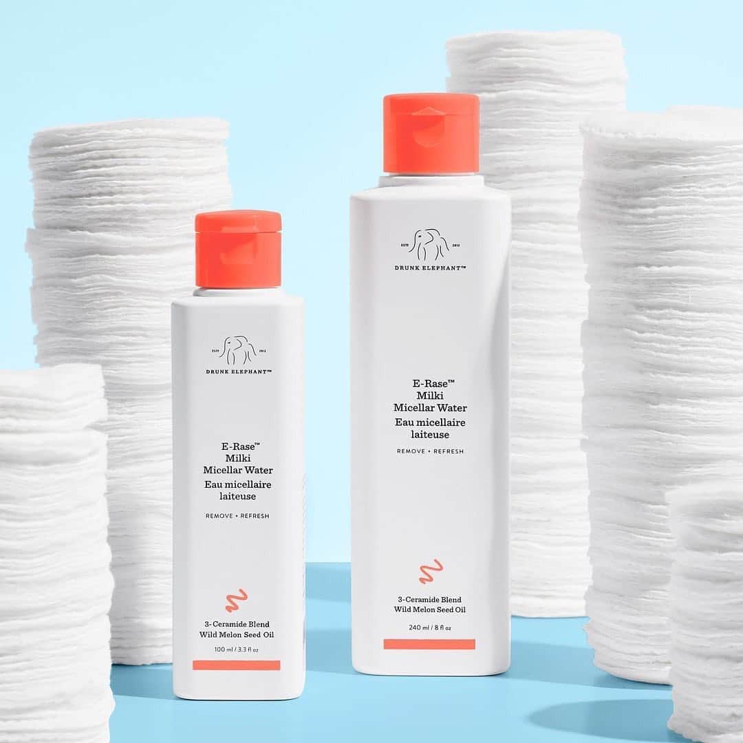 のインスタグラム：「From our friends at @drunkelephant: Think of Milki Micellar as your skin's pick-me-up. Here's how to use it to go from a stressful meeting to your virtual happy hour (or date!) 😬​ ​ Apply Milki Micellar to a cotton pad or soft cloth and smooth over skin. You can smooth it over your eyes and lips if you need to clean up mascara or lipstick creases, and there's no need to rinse (just don't skip your normal p.m. routine). ​ ​ It's that easy! Tap to shop via Sephora.」
