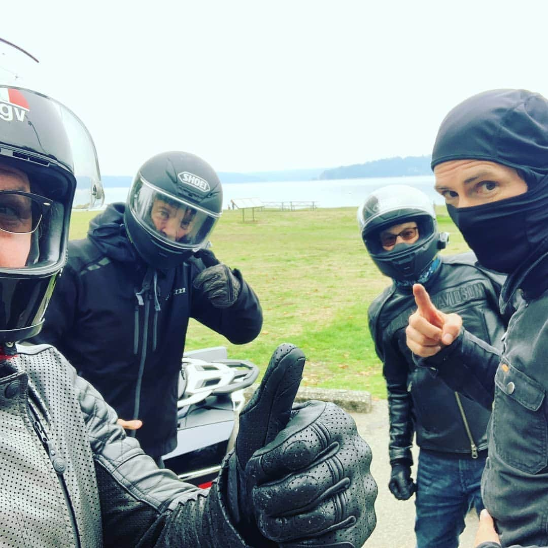 ダフ・マッケイガンさんのインスタグラム写真 - (ダフ・マッケイガンInstagram)「With @benjamin.m.anderson @seattlebmac and @jeff_angell ridin the Peninsula. At Hood Canal somewhere.」10月4日 8時55分 - duffmckagan