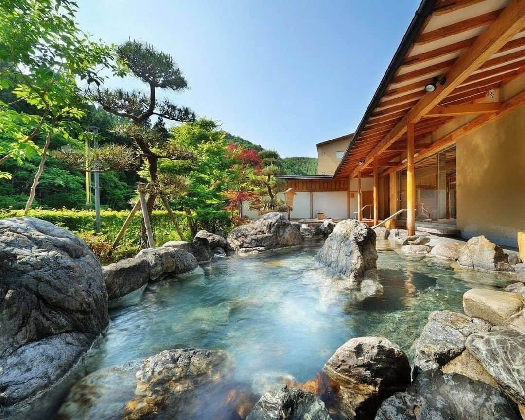 のインスタグラム：「#岩手県 #花巻 #志戸平温泉  #游泉志だて です。  #大人旅_厳選の宿 #大人旅jp #そうだ旅に出よう #旅行  #温泉 #露天風呂 #旅館 #露天風呂付き客室 #ホテル  #大人旅 #国内旅行 #旅行好きな人と繋がりたい  #旅行に行きたい #withコロナ #gototravel #otonatabi  #japan #japantrip #japantravel #trip #travel #onsen  #ryokan #luxury #hotel #gototravel」