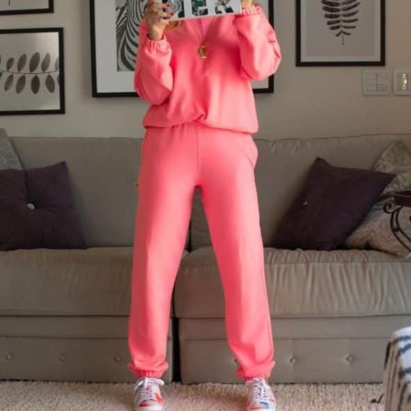 Schutzのインスタグラム：「COMFY WEEKEND WITH SCHUTZ TIE-DYE ❤️ #schutztiedye」