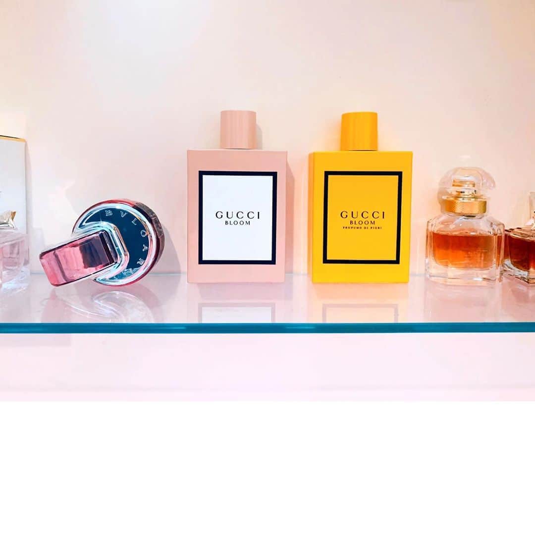MACOのインスタグラム：「新しい香水たち💘  #BVLGARI #GUCCI #fragrance」