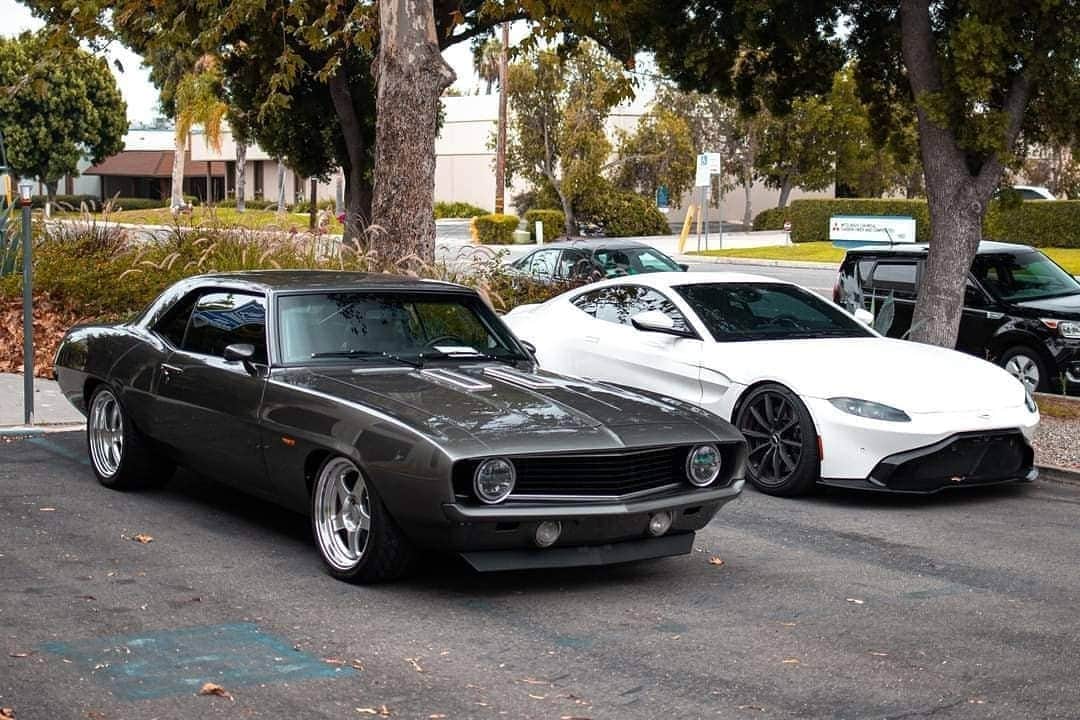 Classics Dailyさんのインスタグラム写真 - (Classics DailyInstagram)「#ClassicsFeature _____ @aka_boodee with the sick @detroitspeed built 1969 Camaro! We'd take a Camaro over an Aston any day. Photo by @keenanwarner _____ #classiccar #musclecar #hotrod #protouring #prostreet #restomod #classicsdaily #streetrod #streetcar #customcar #hotrods #streetrods #detroitspeed #1969camaro #69camaro #camaro #chevrolet #protouringcamaro」10月4日 10時00分 - classicsdaily