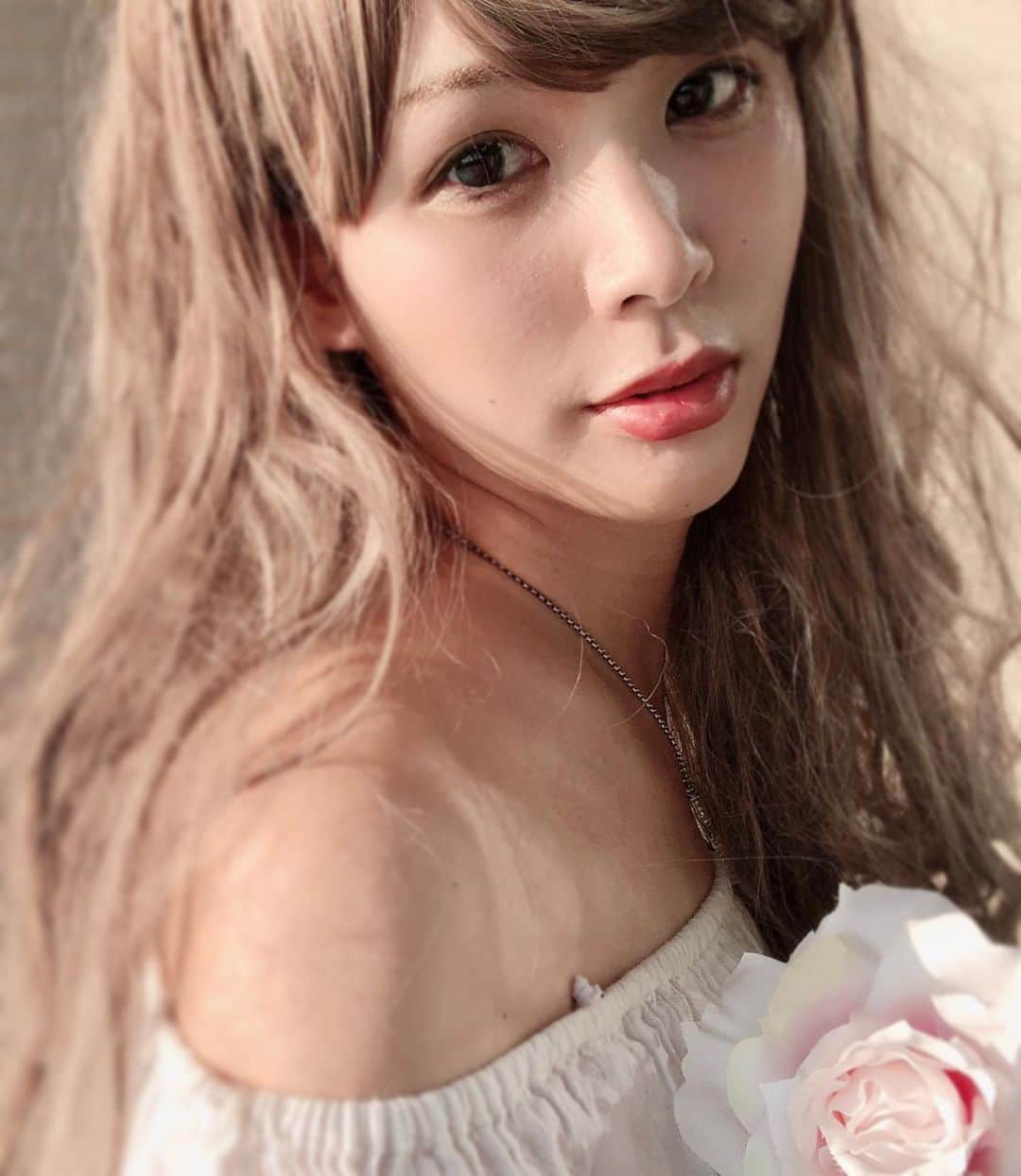 のインスタグラム：「薄メイク盛れたので天使👼 ††††††††††† the angel inside🌈 ††††††††††† #ポートレート  #男の娘 #ladyboy #ニューハーフ  #美容好きな人と繋がりたい  #transgender #transwoman #美男美女と繋がりたい #transsexual #transgirl #beautygram  #ナチュラルメイク #queer #tgirl #lgbtq 　#pride🌈　#ロングヘア」
