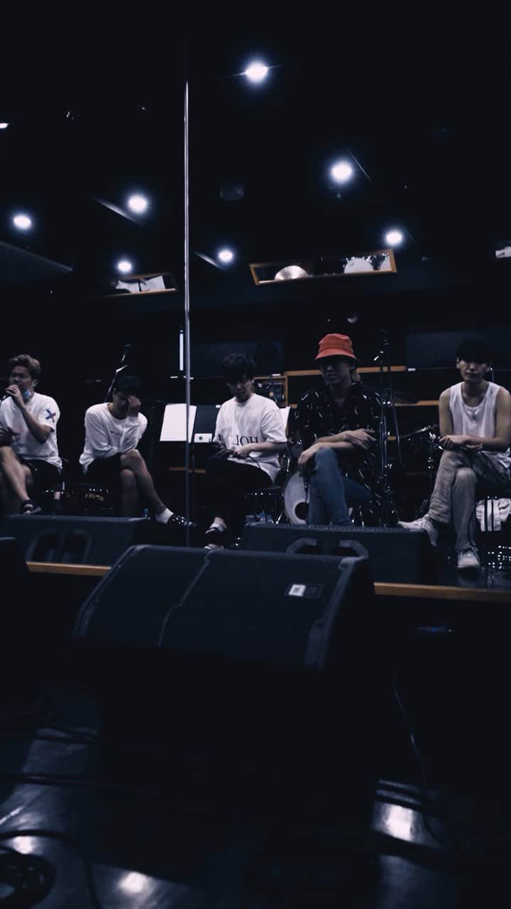 YUTAのインスタグラム：「ワンマンライブ『to you』のリハーサルVlogです！！ 最終リハーサルのVlogも制作予定。 来た人も来れなかった人も一緒に楽しんでください！！ 感想待ってます👏🏻  #UNIONE #YUTA #vlog #igtv #davinciresolve  #勉強中」