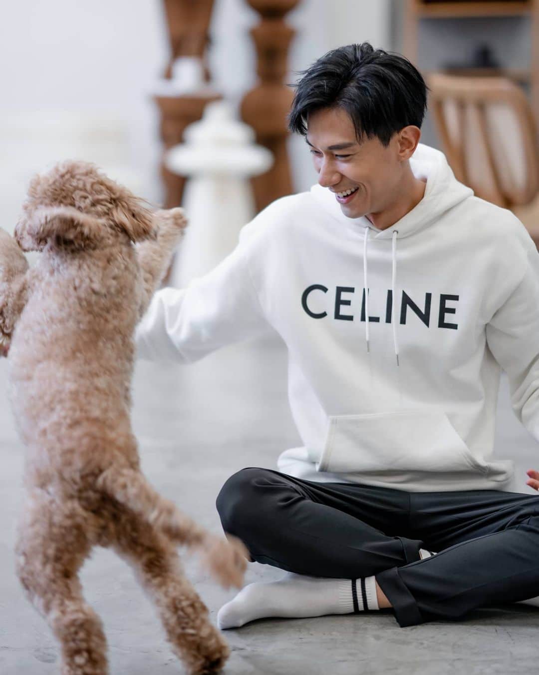 デスモンド・タンのインスタグラム：「THE DANCING KID. 🤍  #CELINE #CELINEHOMME   Special Thanks: 📷: @waltertan at @assemblyclan 🐶: @rodybuddy」