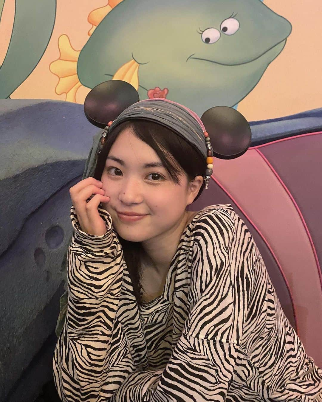 殿内虹風のインスタグラム：「🐭🐭  結構前だけど、！！Disney！！！！ 炎天下のマスクは暑かった、、😅笑笑 ⚠︎写真を撮る時だけマスク外してます。  #殿内虹風」