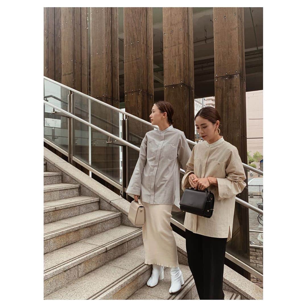 伊地知朋子さんのインスタグラム写真 - (伊地知朋子Instagram)「____ 年々好みが似てきてる。 選ぶもの同じすぎて色違いのお洋服だらけ！笑 @earih_official のシャツも♡ ____ #秋コーデ #EARIH」10月4日 20時16分 - tomoko_urbanbobby
