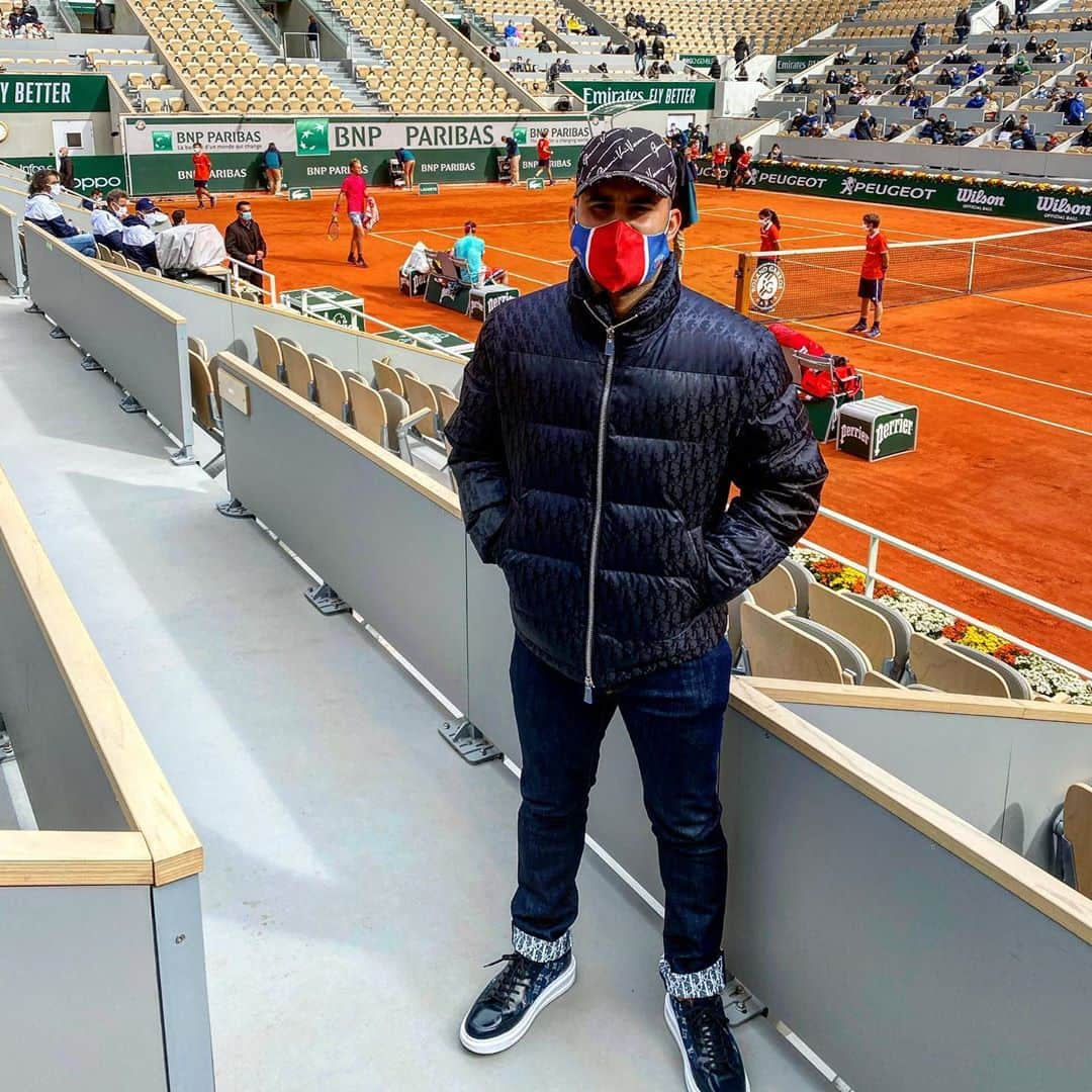 ヘセ・ロドリゲスさんのインスタグラム写真 - (ヘセ・ロドリゲスInstagram)「Viendo al mejor de todos los tiempos @rafaelnadal  🎾 #rolandgarros 🇪🇸」10月4日 20時19分 - jeserodriguez10