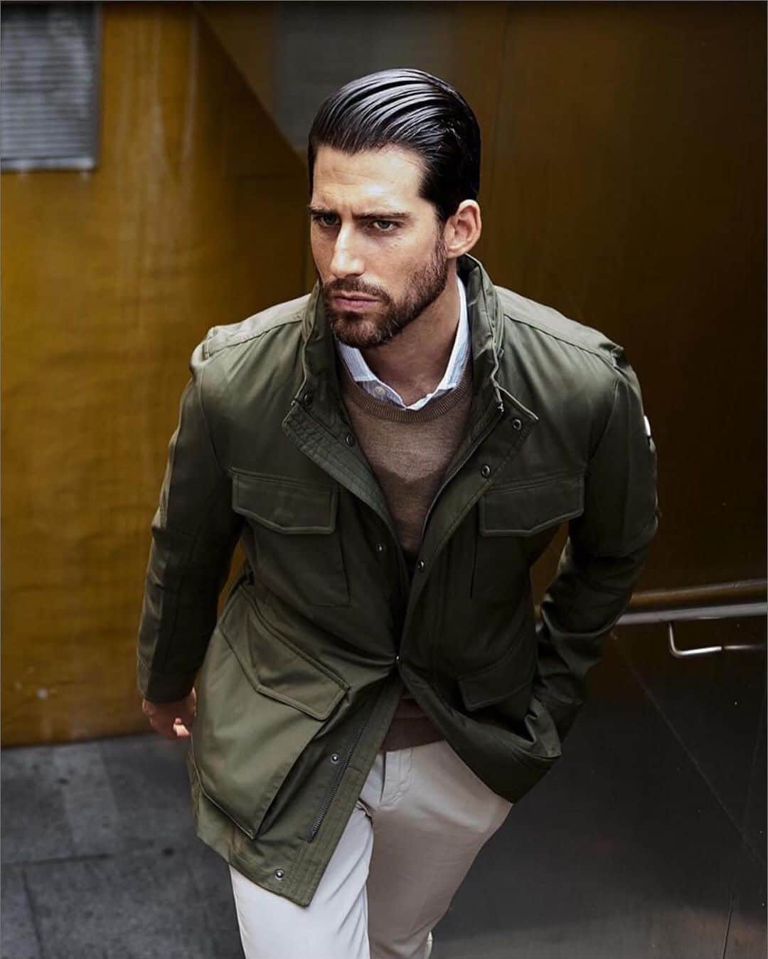 ハケットのインスタグラム：「Not ready for a suit but still want to look sharp? Shop our new season separates and get ready to stand out in style like @carlos_domord. #STAYHackett」