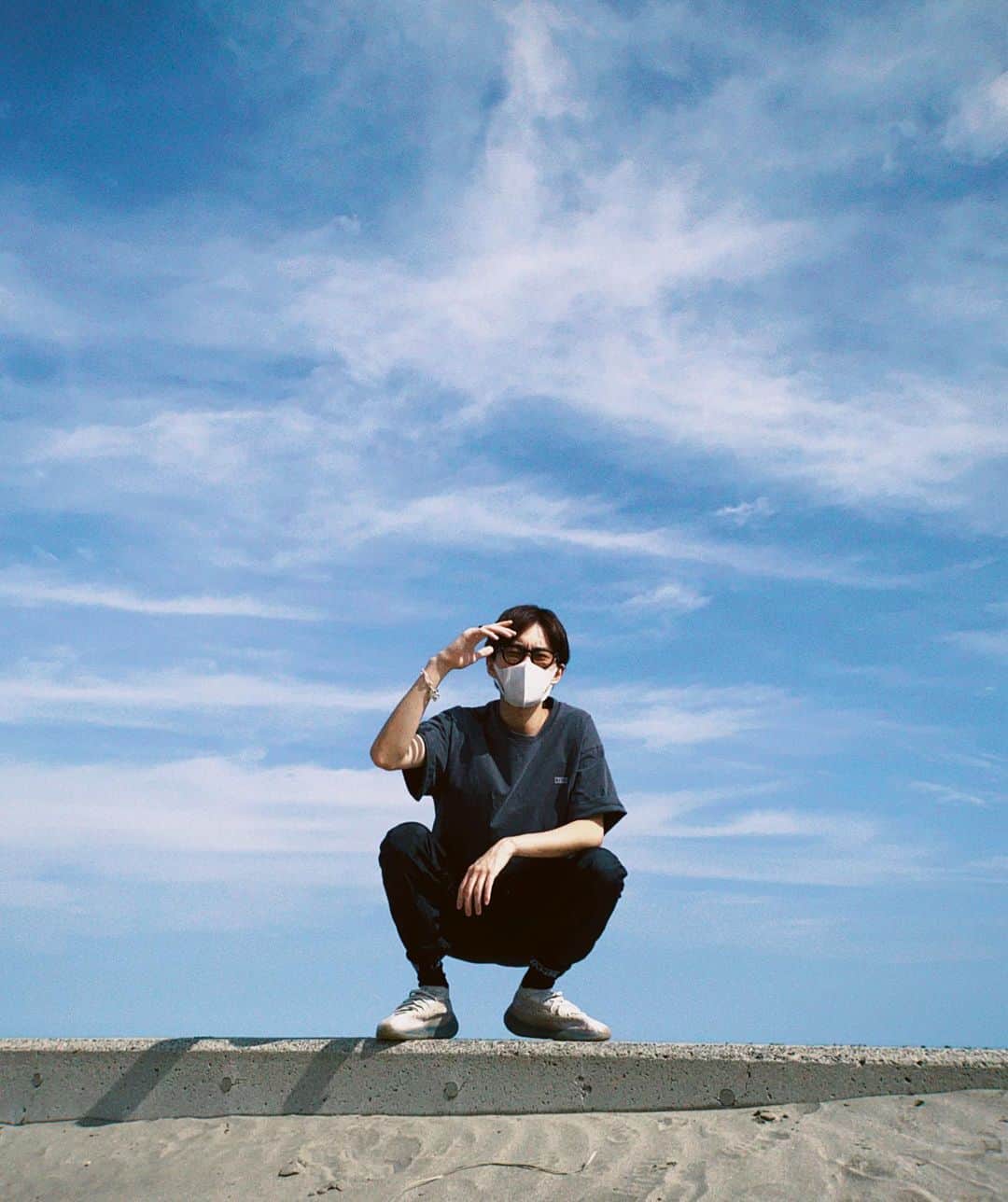 小園凌央さんのインスタグラム写真 - (小園凌央Instagram)「本日の空おれをみて青ざめてますわ🗾てへ  #腹立つポーズシリーズ」10月4日 20時31分 - ryo_kozono