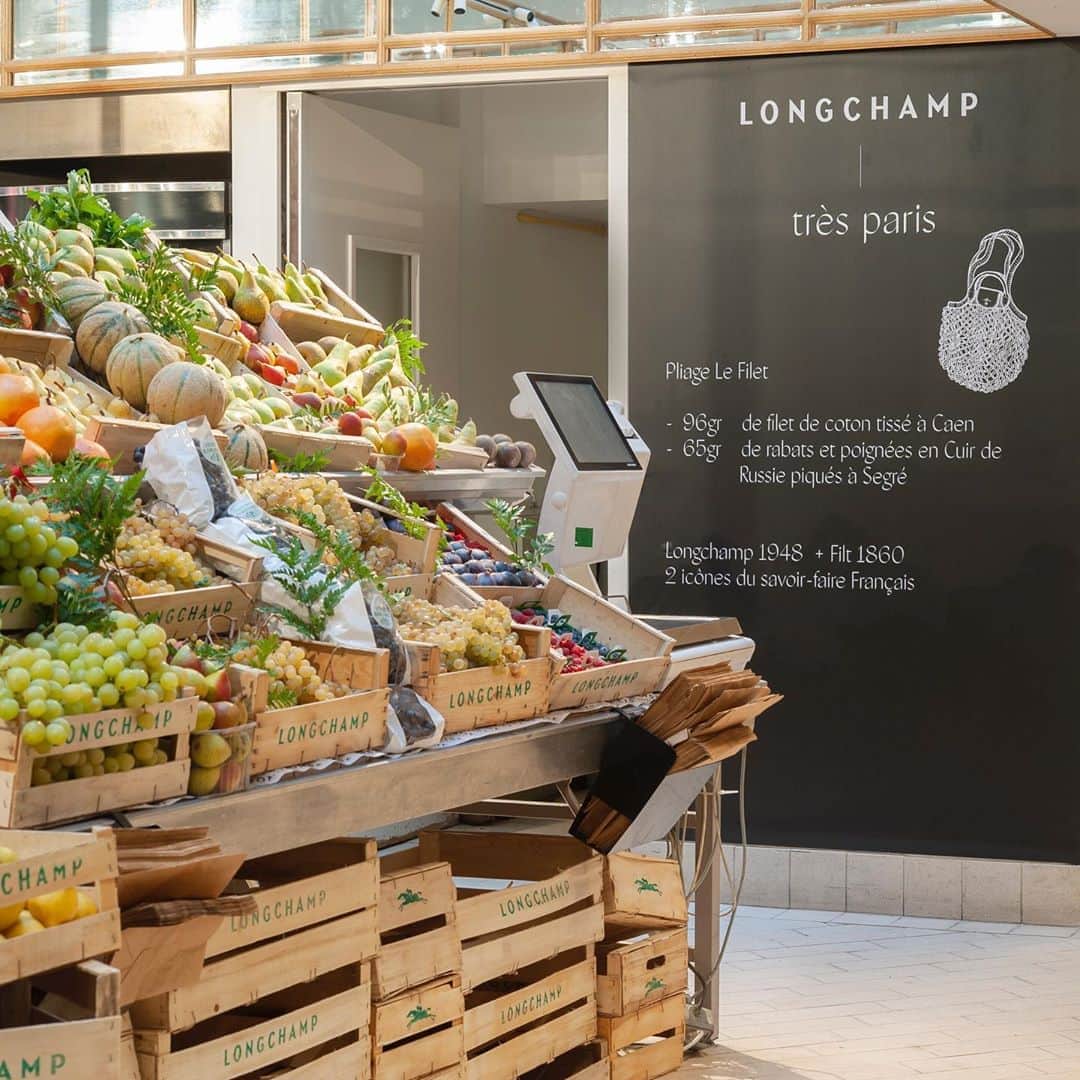 のインスタグラム：「Welcome to the Longchamp Paris Fashion Week Sunday brunch.  Sneak peak at the new #LongchampFilet, made in France by #Longchamp and @filtfrance, two icons of French Savoir-Faire.  #LongchampSS21 #LongchampTresParis #ParisFashionWeek #Paris」