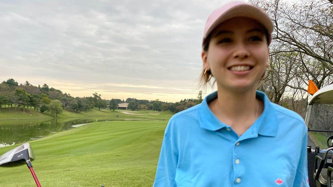 長谷川ジェニファーミラさんのインスタグラム写真 - (長谷川ジェニファーミラInstagram)「GOLF DAY WITH FAM🌱ドライバー飛ぶようになってきた!!💫🤍 良き休日 みんなは何したー？　#golf #ゴルフ女子」10月4日 20時43分 - jenmilaa