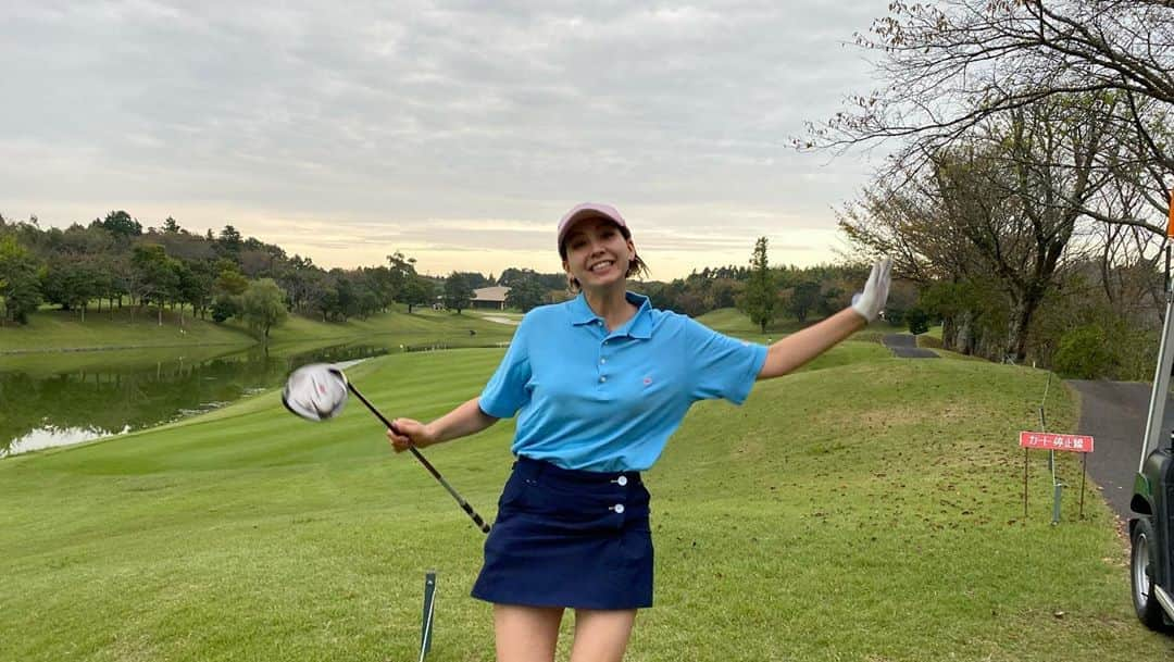 長谷川ジェニファーミラさんのインスタグラム写真 - (長谷川ジェニファーミラInstagram)「GOLF DAY WITH FAM🌱ドライバー飛ぶようになってきた!!💫🤍 良き休日 みんなは何したー？　#golf #ゴルフ女子」10月4日 20時43分 - jenmilaa