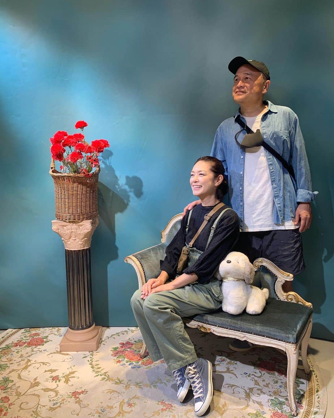 加藤紀子のインスタグラム：「夫婦写真🥰  渋谷パルコで開催中の浅田政志氏の『浅田撮影局』へ。 まあぼうの頭の中がぐわ〜っと体感出来たり、御子息のあさぼうのかわいさ記録満載です！ （詳しくはギャラリーへ！）  公開中の映画『浅田家』も観なきゃ！  #浅田家 #三重仲間」