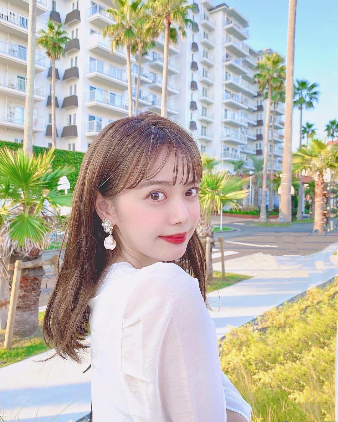 のインスタグラム：「✨💫 . @monica91k さんのピアス♡︎ 華やかなのに繊細なつくりだから派手すぎず、 色んなお洋服に合うから最近よく付けてる(⍢︎)！ . 綺麗でお気に入り〜っ♡︎ . 物撮りは下手なので画像拝借致しました🙇🏼‍♀️ . #me #tbt #earrings #handmadeaccessory #zushimarina #zushi #逗子マリーナ #逗子 #ハンドメイドピアス #ピアス」