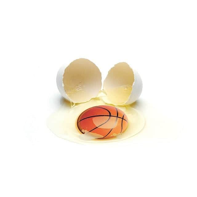 Eggs Conceptのインスタグラム：「🏀🍳 👉 via @mrantooine 👈  #NBAFinals #NBAFinals2020 #eggsconcept #egg #friedegg #Lakers #Heat #lakersvsheat #basketball #basket #basketball🏀」