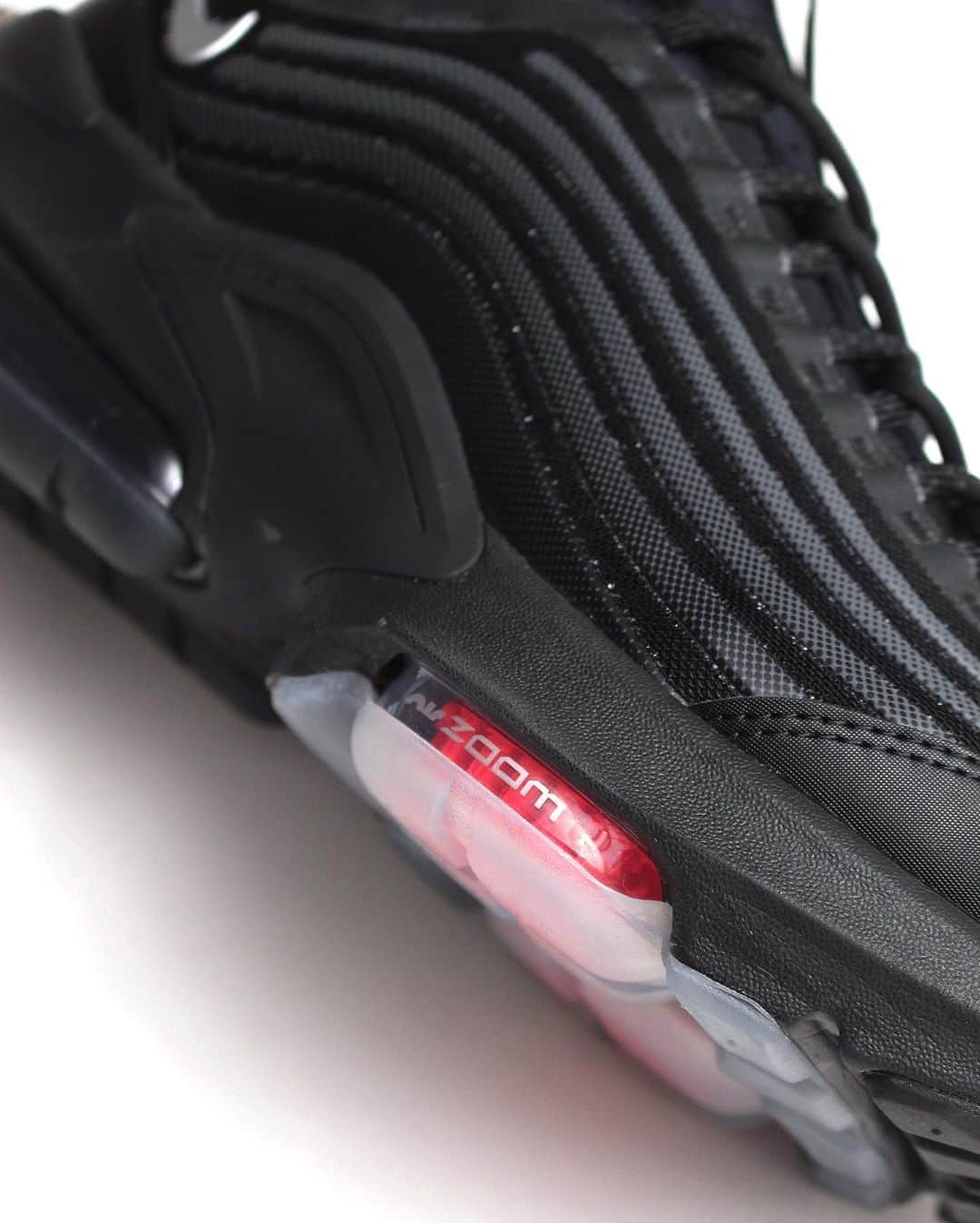 A+Sのインスタグラム：「2020.10. 05 (mon) in store  ■NIKE AIR MAX ZOOM 950 COLOR : BLACK SIZE : 26.0cm - 29.0cm PRICE : ¥19,500 (+TAX)  伝統からインスピレーションを得た機能と最新のイノベーションをミックスすることで、エア マックス 95を称えた前衛的なシルエット。外側に接合されたTPIの波状のグラデーションカラーと軽量のメッシュ素材が、ヒントにした90年代半ばのスタイルをさりげなく想起させる。さらに、270 MAX AIRと前足部の2つのビジブルZOOM AIRユニットが、従来のデザインにはない履き心地を生み出している。   An avant-garde silhouette that honors the Air Max 95 by mixing tradition-inspired features with the latest innovations. TPI's wavy gradient color and lightweight mesh material bonded to the outside subtly remind us of the mid-'90s style inspired by it. In addition, the 270 MAX AIR and two visible ZOOM AIR units on the forefoot create a comfort not found in traditional designs.  #NIKE #NIKEAIR #NIKEAIRMAX #NIKEAIRMAXZOOM950」