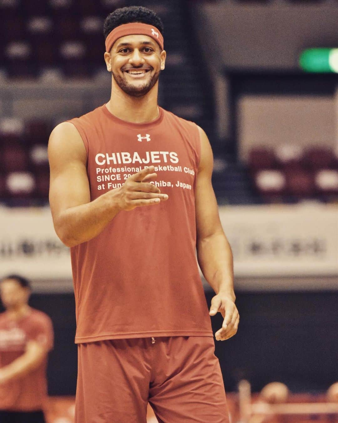 千葉ジェッツさんのインスタグラム写真 - (千葉ジェッツInstagram)「朝練風景|ω･)📸 #chibajets #Bリーグ #千葉ジェッツ #バスケ #basketball #portrait  #photograph #あつしスマイル」10月4日 12時32分 - chibajets_official