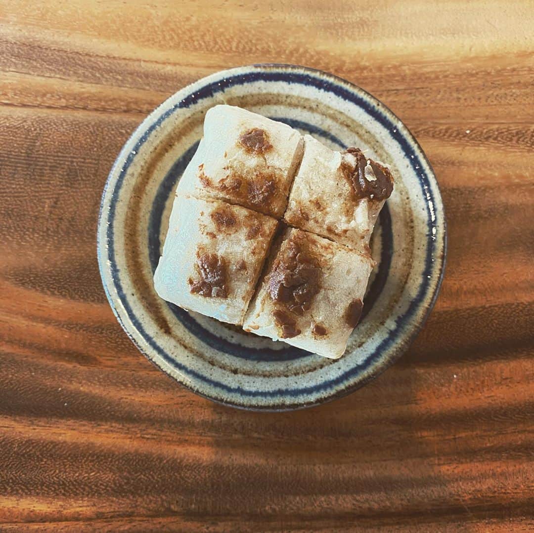堀江翔太さんのインスタグラム写真 - (堀江翔太Instagram)「最近の朝は @okomepan8nami ！ パン食べれるのは幸せ。 種類も豊富やしおすすめやでー！ ちなみにこれは塩糀キャラメル！  #栃木のお店 #グルテンフリー  #お米パン8」10月4日 12時41分 - shotahorie_no.2