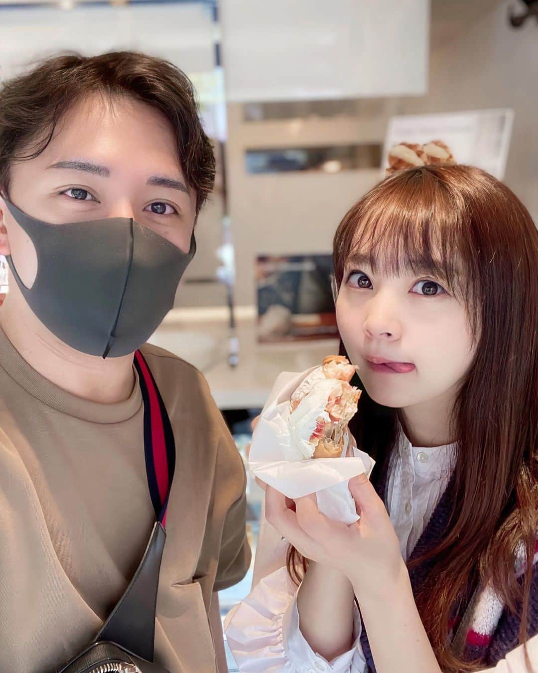 カブキンのインスタグラム：「三田にオープンした 加藤洋菓子さんのレセプションに お招き頂きました。  @yogashikato   #嫁可愛い」