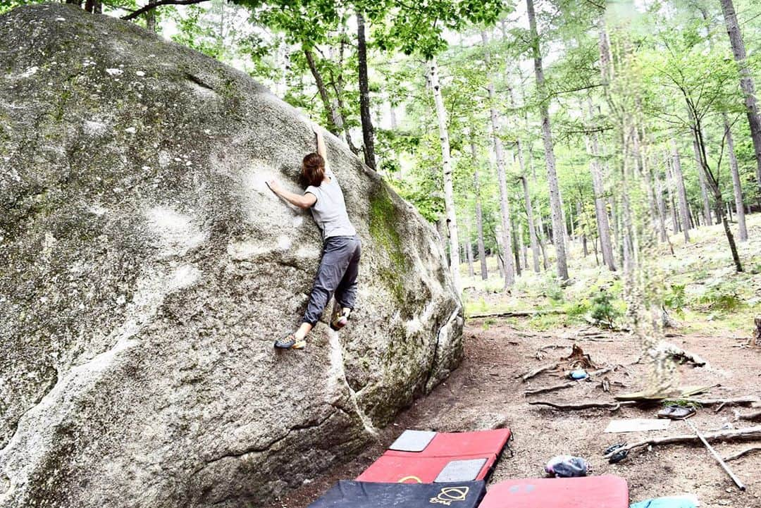 上岡絵理のインスタグラム：「I am always doing that which I can not do, in order that I may learn how to do it🧗‍♀️❤️• • #climbing #climb #rock #rockclimbing #sportclimbing #climblikeagirl #shortpersonbeta  #training #bouldering #outdoor #climber #sports」