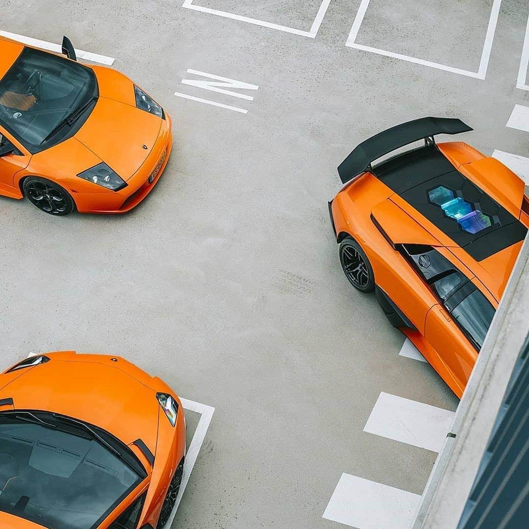 Kik:SoLeimanRTさんのインスタグラム写真 - (Kik:SoLeimanRTInstagram)「Evolution of Lamborghini V12s Which is your favorite?  @ChristianKalse  @SupercarPosters」10月4日 13時36分 - carinstagram