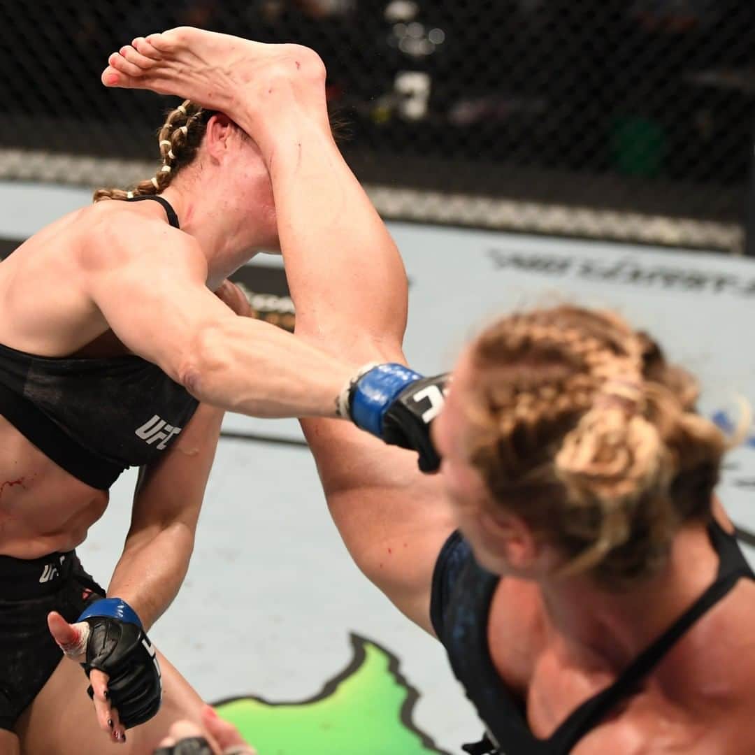UFCさんのインスタグラム写真 - (UFCInstagram)「DOMINANCE! 😤  💢 @HollyHolm once again proves her ability as a top bantamweight.  [ #UFCFightIsland4 - #InAbuDhabi - @VisitAbuDhabi ]」10月4日 14時25分 - ufc