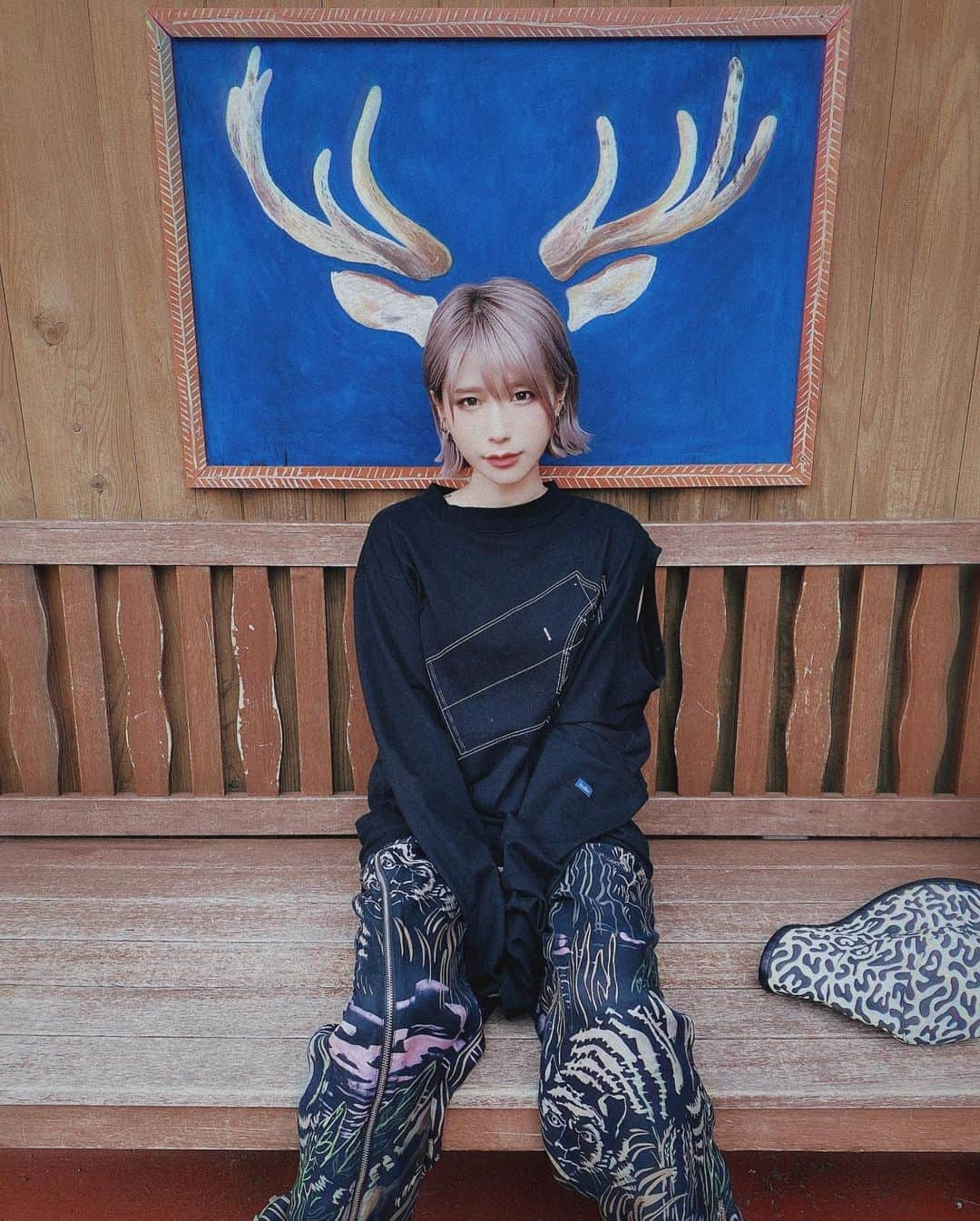 病夢やみいさんのインスタグラム写真 - (病夢やみいInstagram)「🧎🏼🦌🐅🐆  #富士サファリパーク#チョッパー#onepiece  #deer#antlers#ootd#fashion#philiplim#kudos #머리스타그램#헤어컬러링#단발머리#오오티디#대일리룩」10月4日 15時02分 - yammy__________