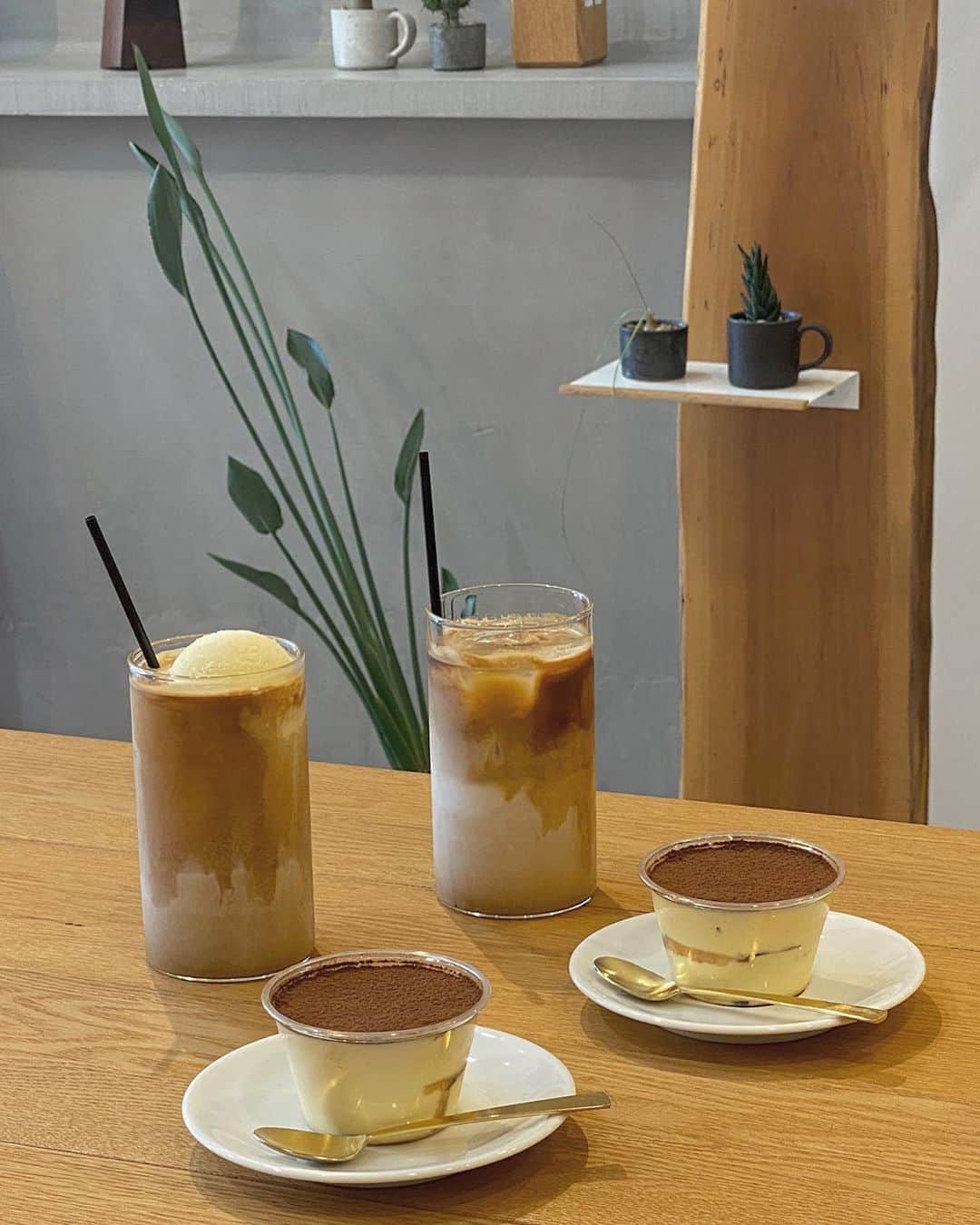 岡元優香のグルメインスタ