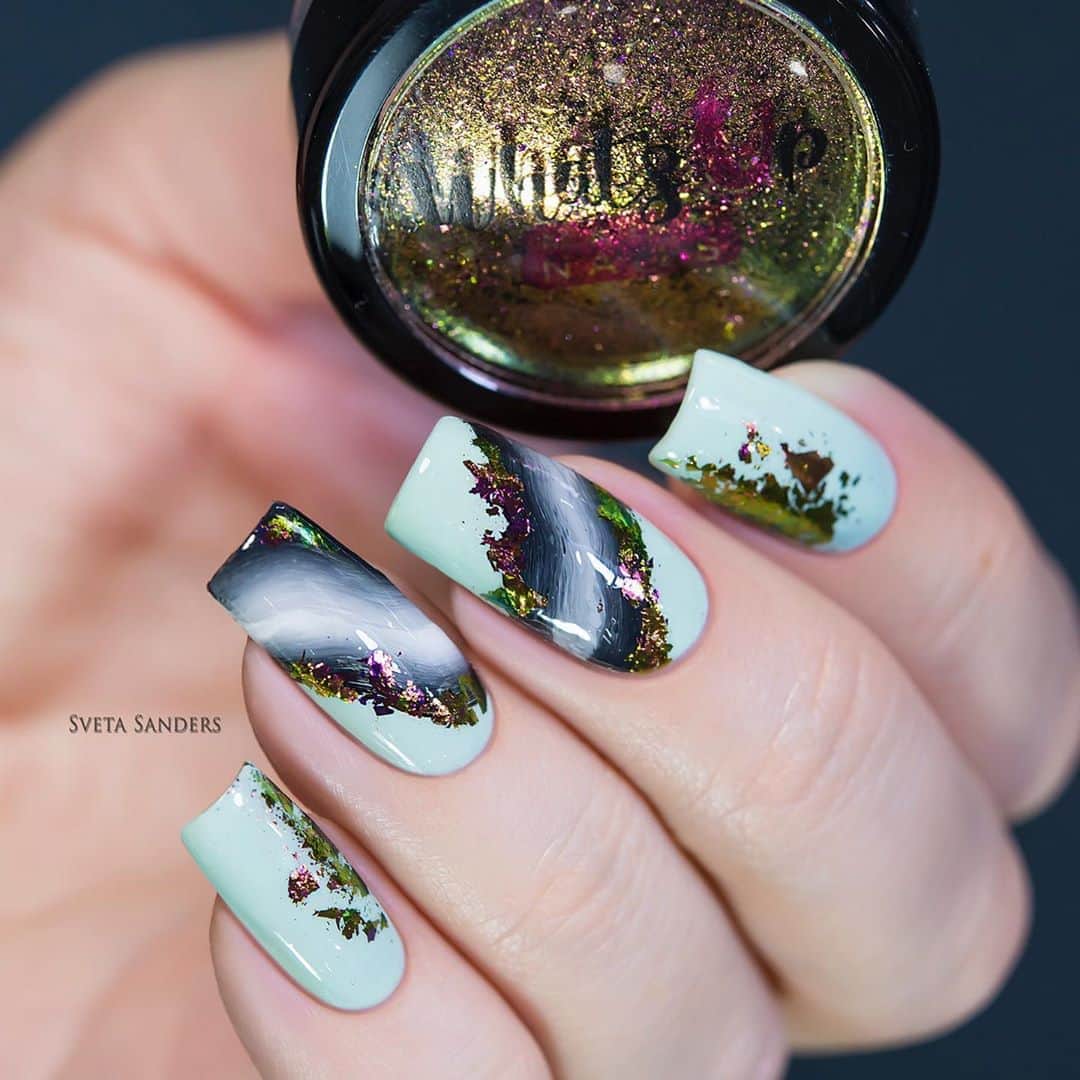 Sveta Sandersのインスタグラム：「Эти хлопья осенью актуальны как никогда! @whatsupnails ❤️」