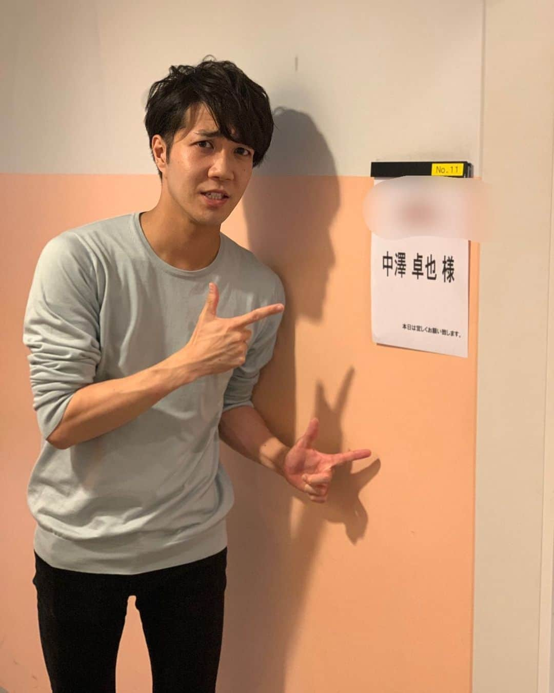 中澤卓也さんのインスタグラム写真 - (中澤卓也Instagram)「今日はテレビ収録のお仕事！初出演の番組、皆さん放送をお楽しみに🤤👍初めましての方がたくさんいらっしゃるスタジオ、ゲストの皆さんもスタッフの皆さんも、ありがとうございました！🙇‍♂️✨ #テレビ収録 #初出演 #感謝 #放送お楽しみに #日本クラウン #北のたずね人 #中澤卓也」10月4日 17時19分 - takuya_nakazawa.118